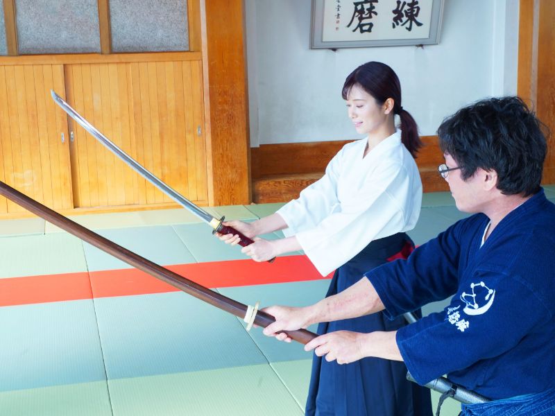 抜刀術の稽古画像